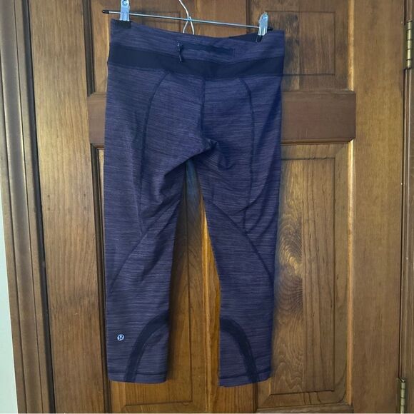 Lululemon Purple Striped Leggings Workout Waist 26”/Size 6 - Picture 3 of 7